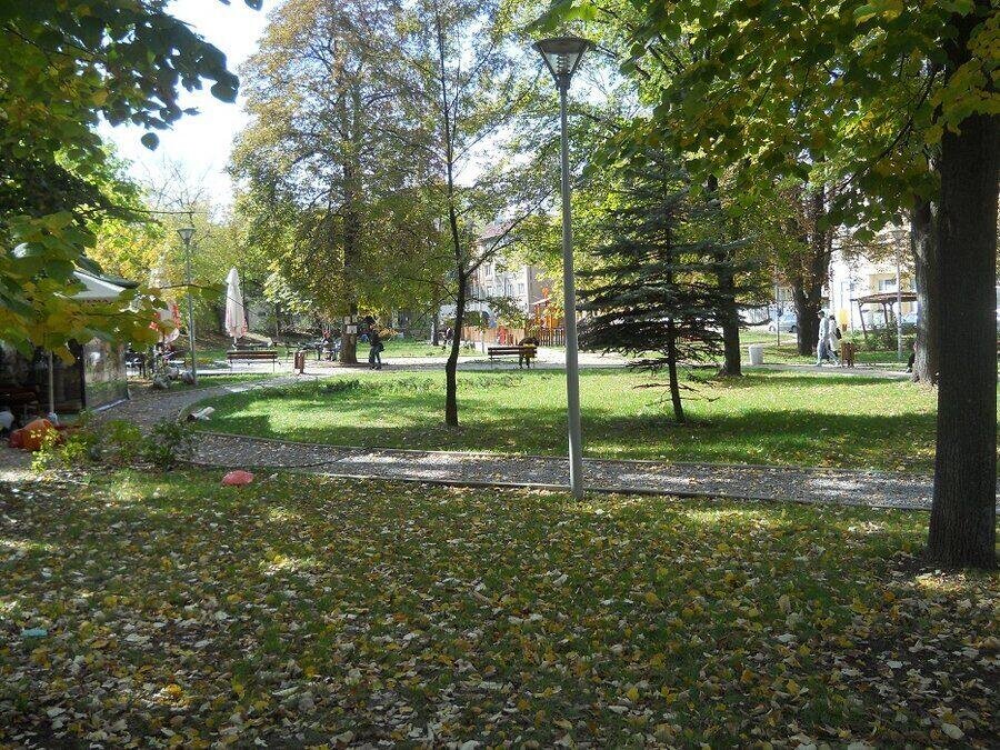 Парк "Жп гара" - Перник