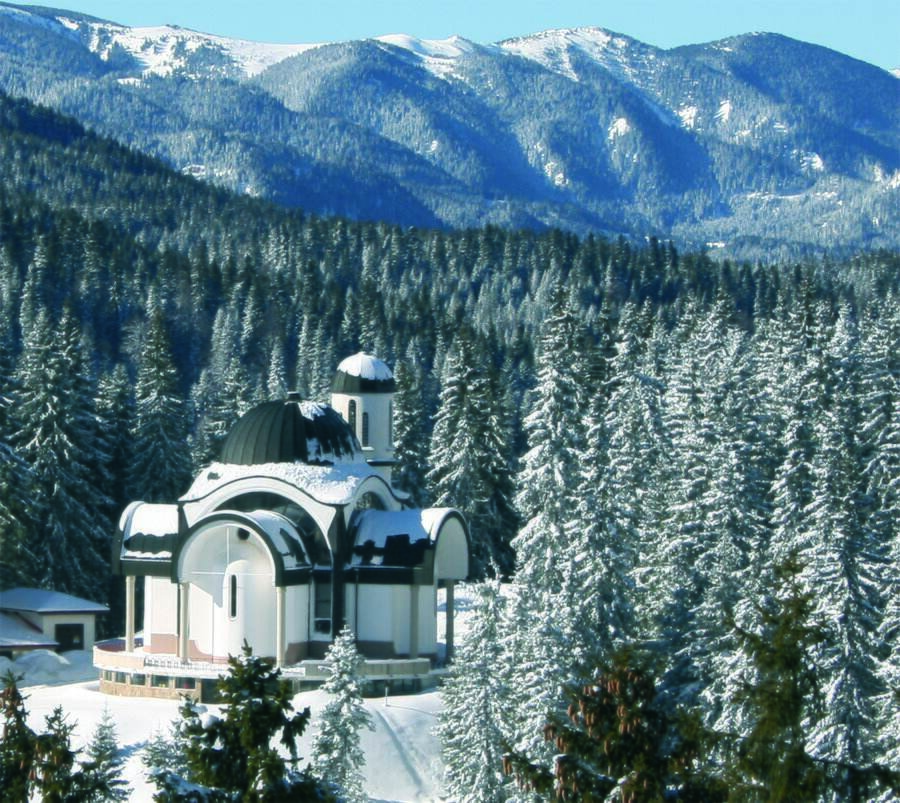 Църква "Успение Богородично" - Пампорово