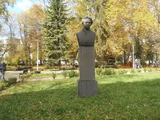 Паметник на Христо Смирненски  - Перник — Перник