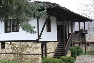 Родната къща на Тодор Живков - Правец — Правец