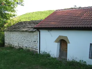 Средновековна църква "Св. Никола" - Горна Вереница — Горна Вереница
