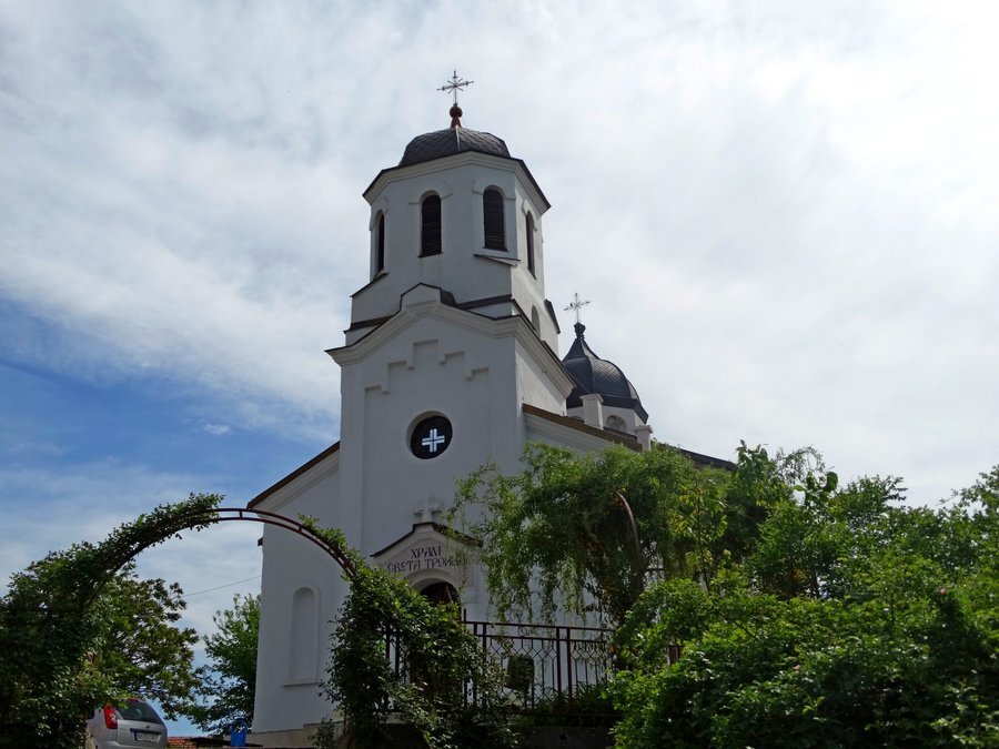 Църква "Света Троица" – Кнежа