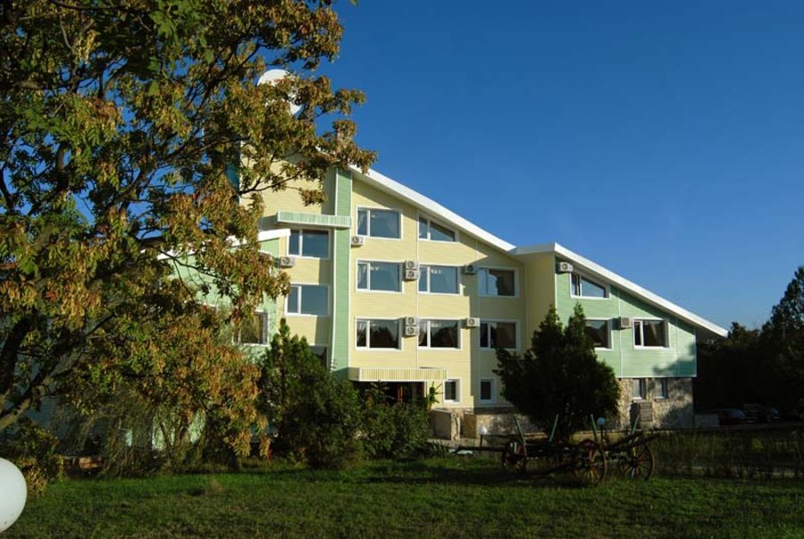 Туристически комплекс "Божура"