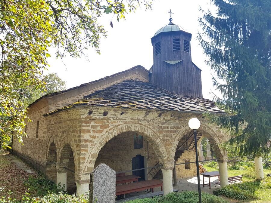 Църква "Свети Николай Летни" - с.Гумощник