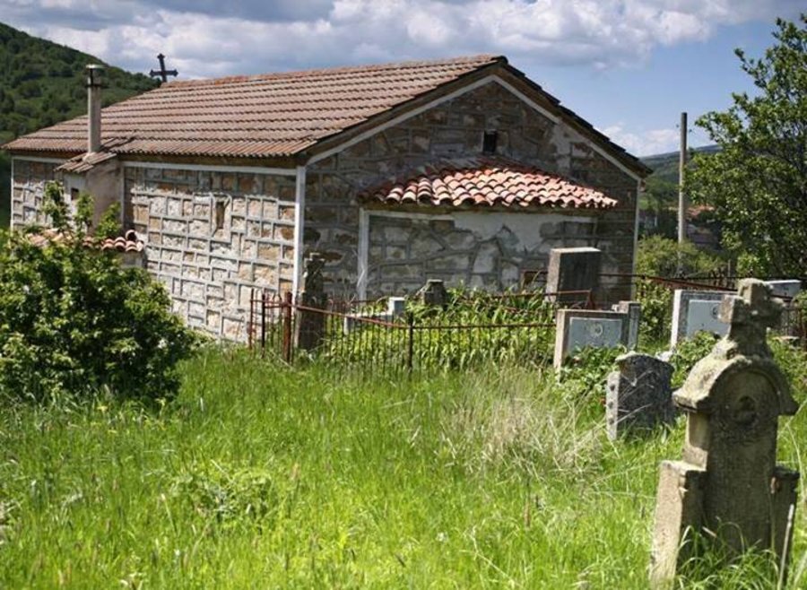 Храм "Св. Трoица" - Губеш