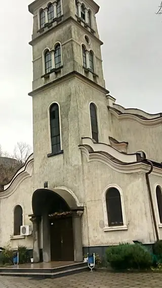 Храм "Св. Св. апли Петър и Павел” — Пловдив