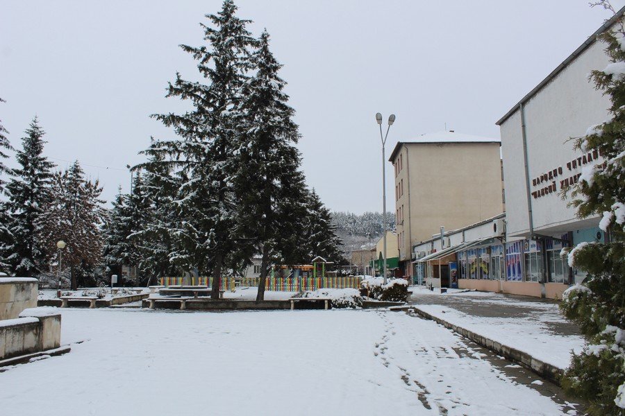 Централен градски площад - Димово