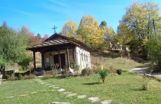 Параклис "Света Богородица - Живоносен източник" - с. Орешак — Багренци