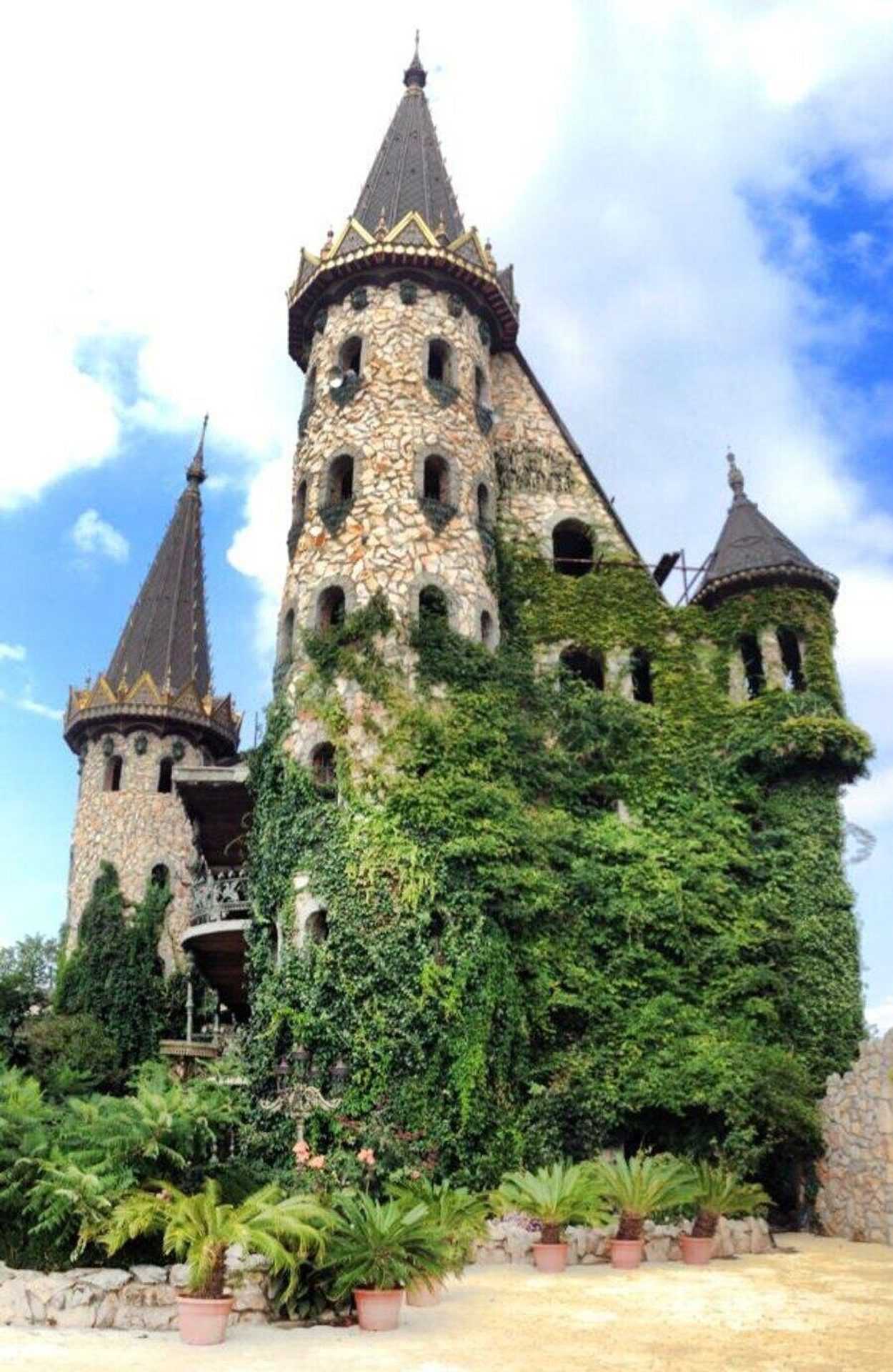 Замък "Влюбен във Вятъра" - Равадиново