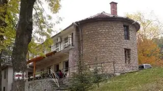 Хижа "Орлите" — Радомир