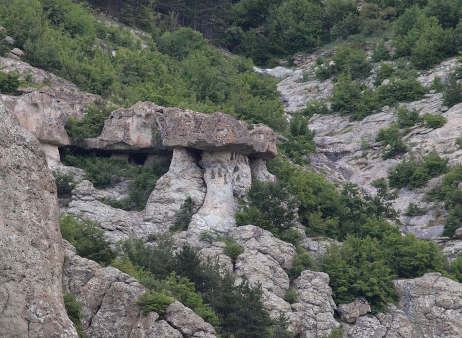 Скални ниши - Дъждовница