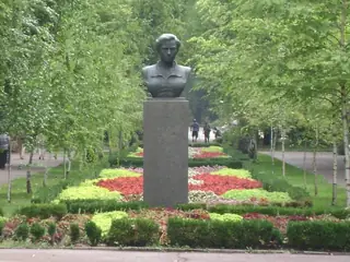 Бюст-паметник на Вела Пискова - Шумен — Шумен