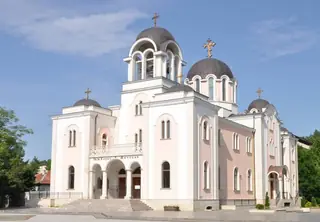 Катедрален храм "Св. св. Кирил и Методий" - Ловеч — Ловеч