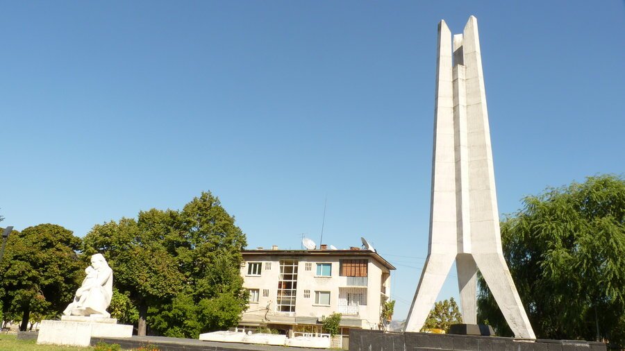 Паметник на Антонивановци - Кричим