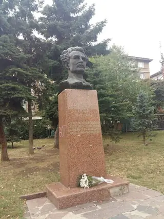 Паметник на Димитър Гичев - София — София