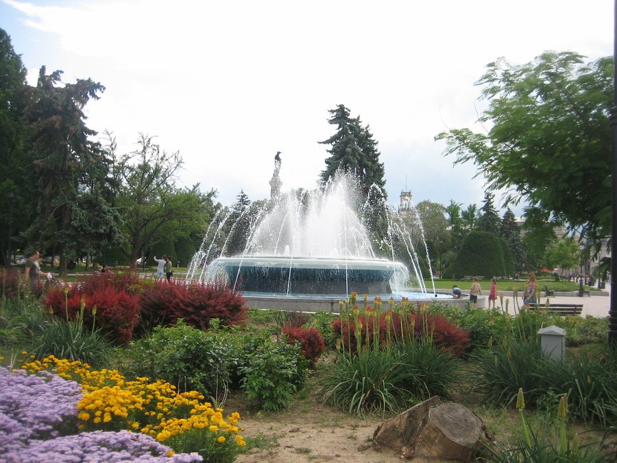 Фонтана пред Съдебната палата - Русе