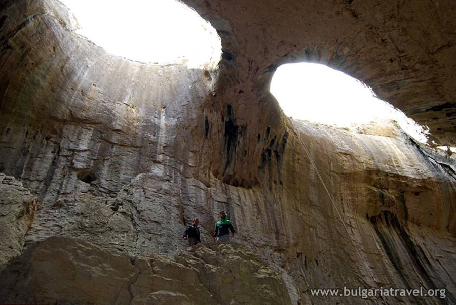 Пещера "Проходна"
