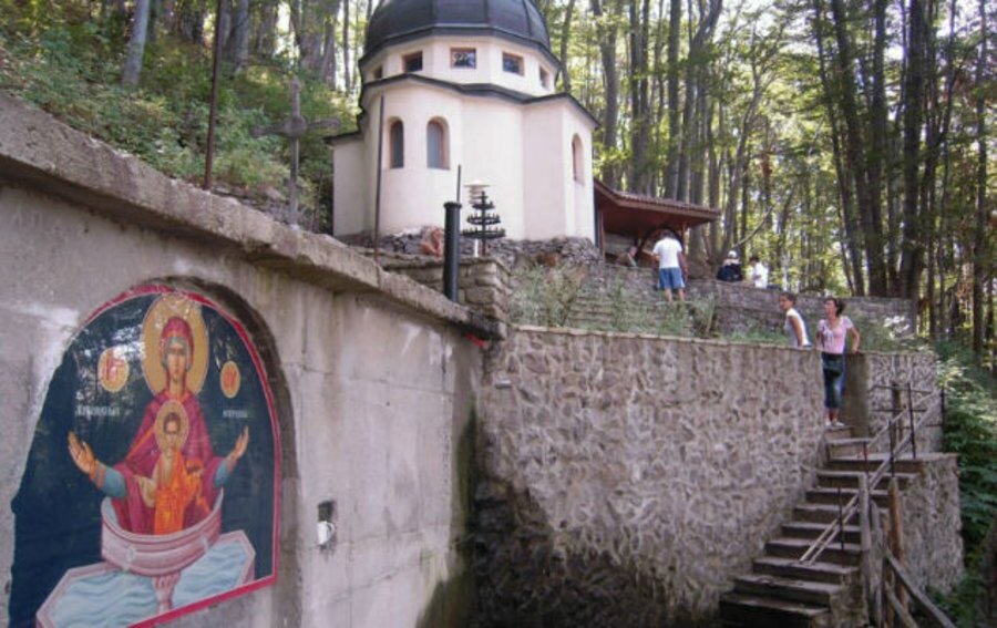 Манастир "Света Троица" - Кръстова гора