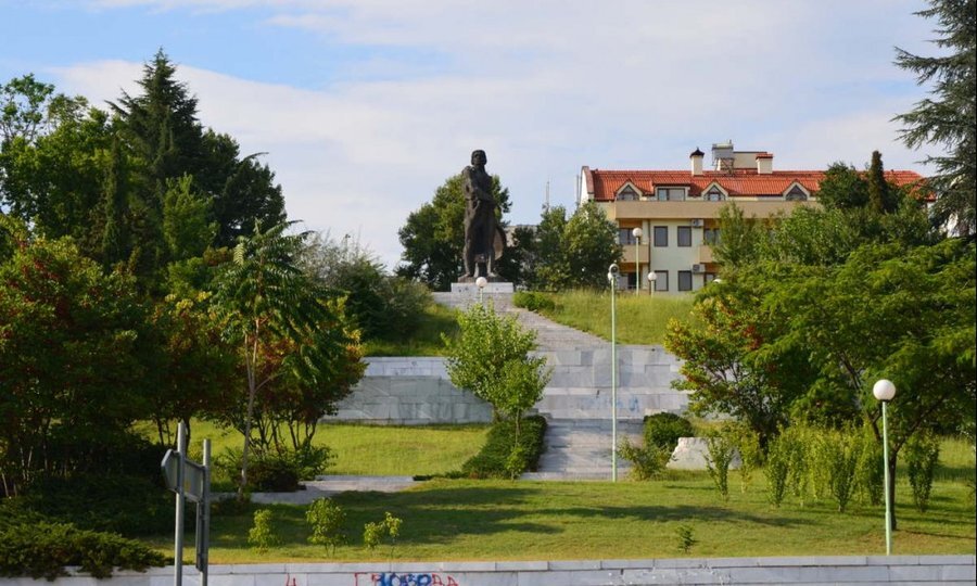 Комплекс "Паметник на Спартак" – Сандански