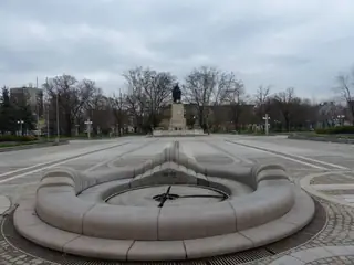 Антифашистки паметник - Лом — Лом