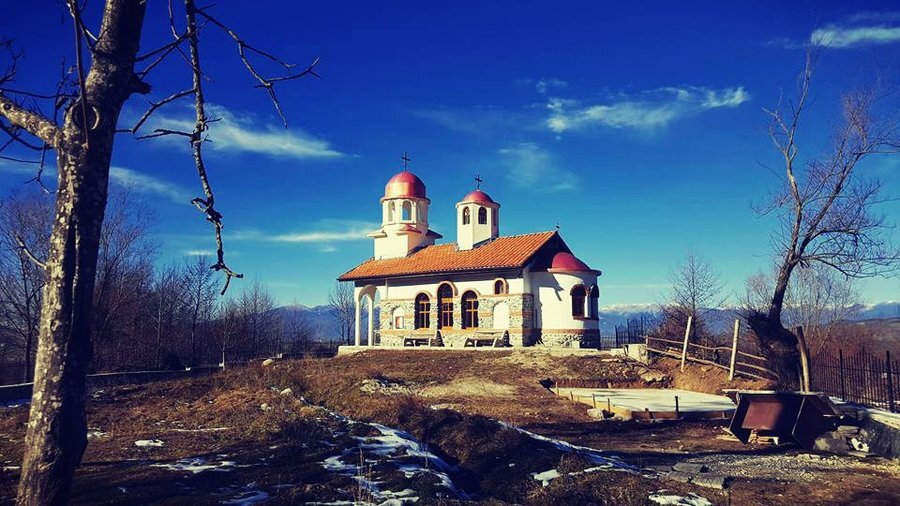 Параклис "Св.Св.Козма и Дамян" - Добринище