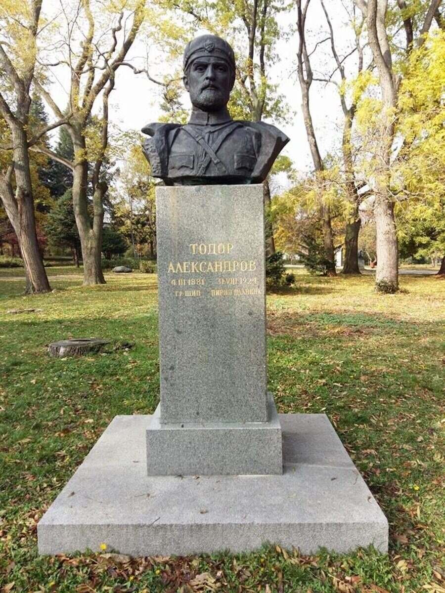 Бюст-паметник на Тодор Александров - София