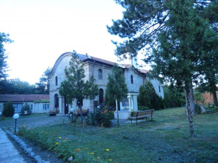 Църква "Св. Параскева" - Бяла Слатина