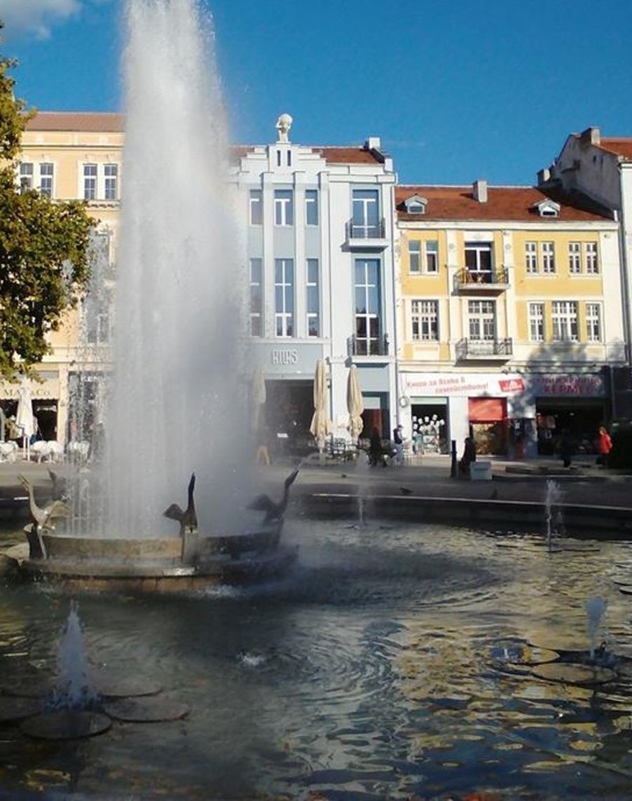 Фонтана с пеликаните - Пловдив