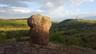 Скално образувание "Момина скала" - с.Локорско — Локорско