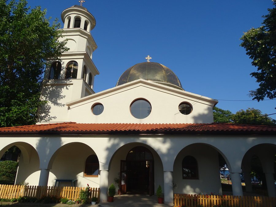 Църква "Свето Успение Богородично" - Ахтопол