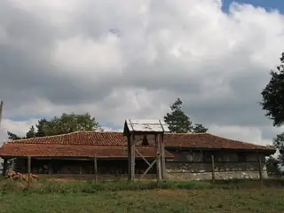 Църква "Св. Троица" - Визица — Визица