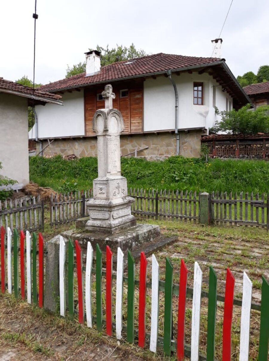 Войнишки паметник - с. Мийковци