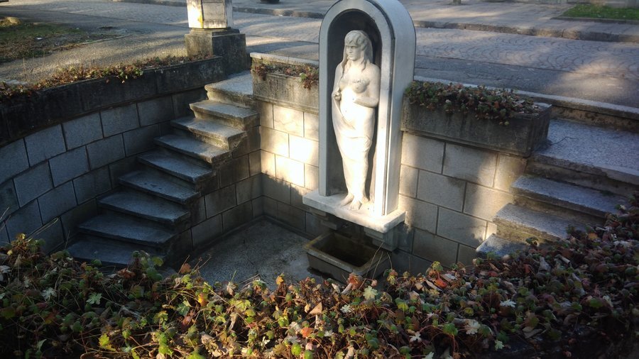 Чешма с минерална вода - Старозагорски минерални бани