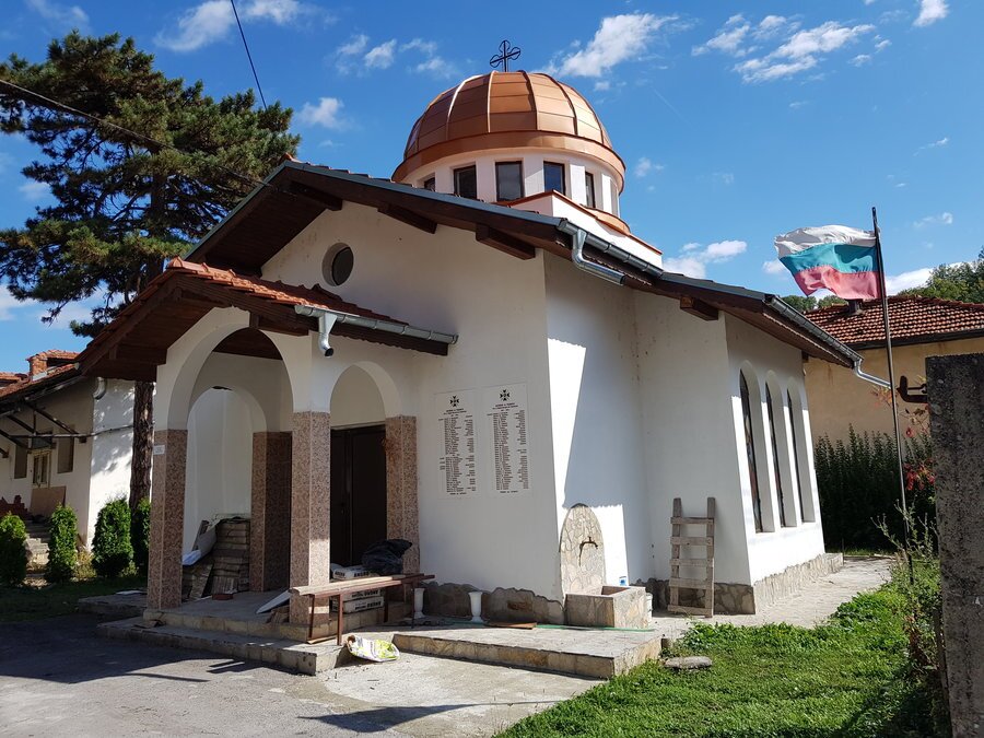 Църква "Св. Георги Победоносец" - с.Черни Осъм