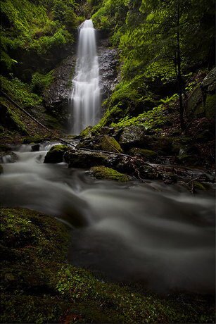 Водопад "Черното пръскало" - Средна Стара планина — снимка