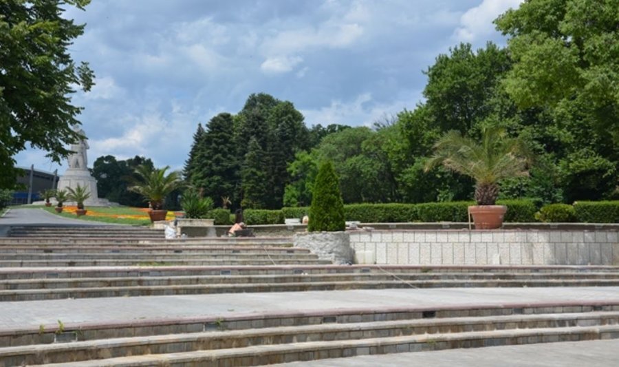 Сцена "Амфитеатър" - Варна