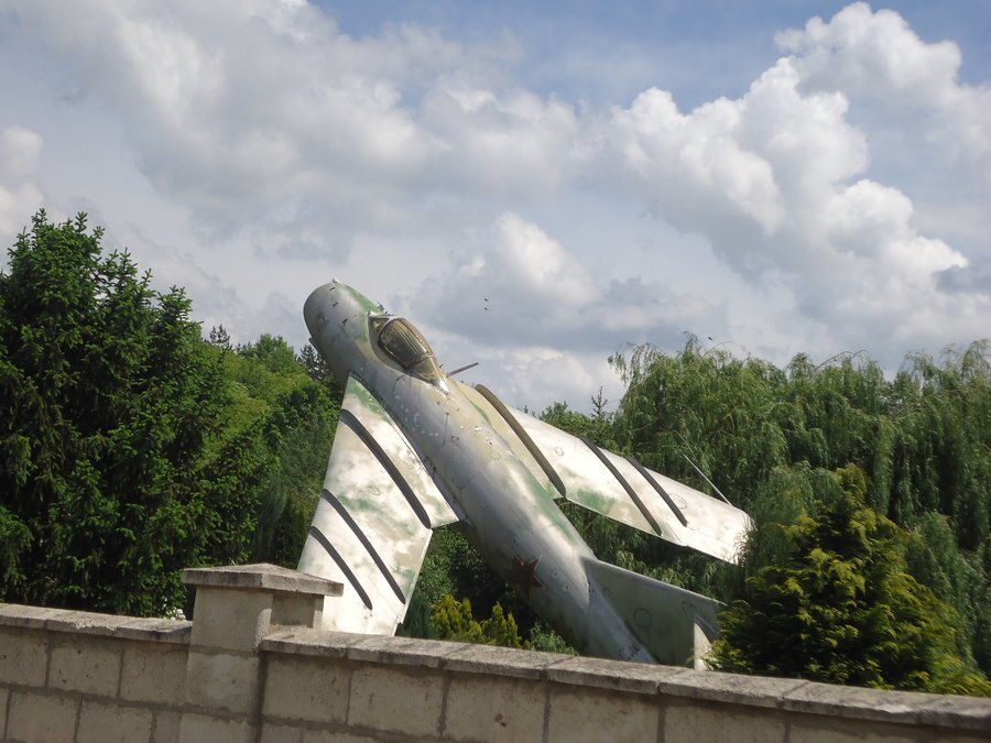 Паметник на загиналите военни летци - с.Професор Иширково