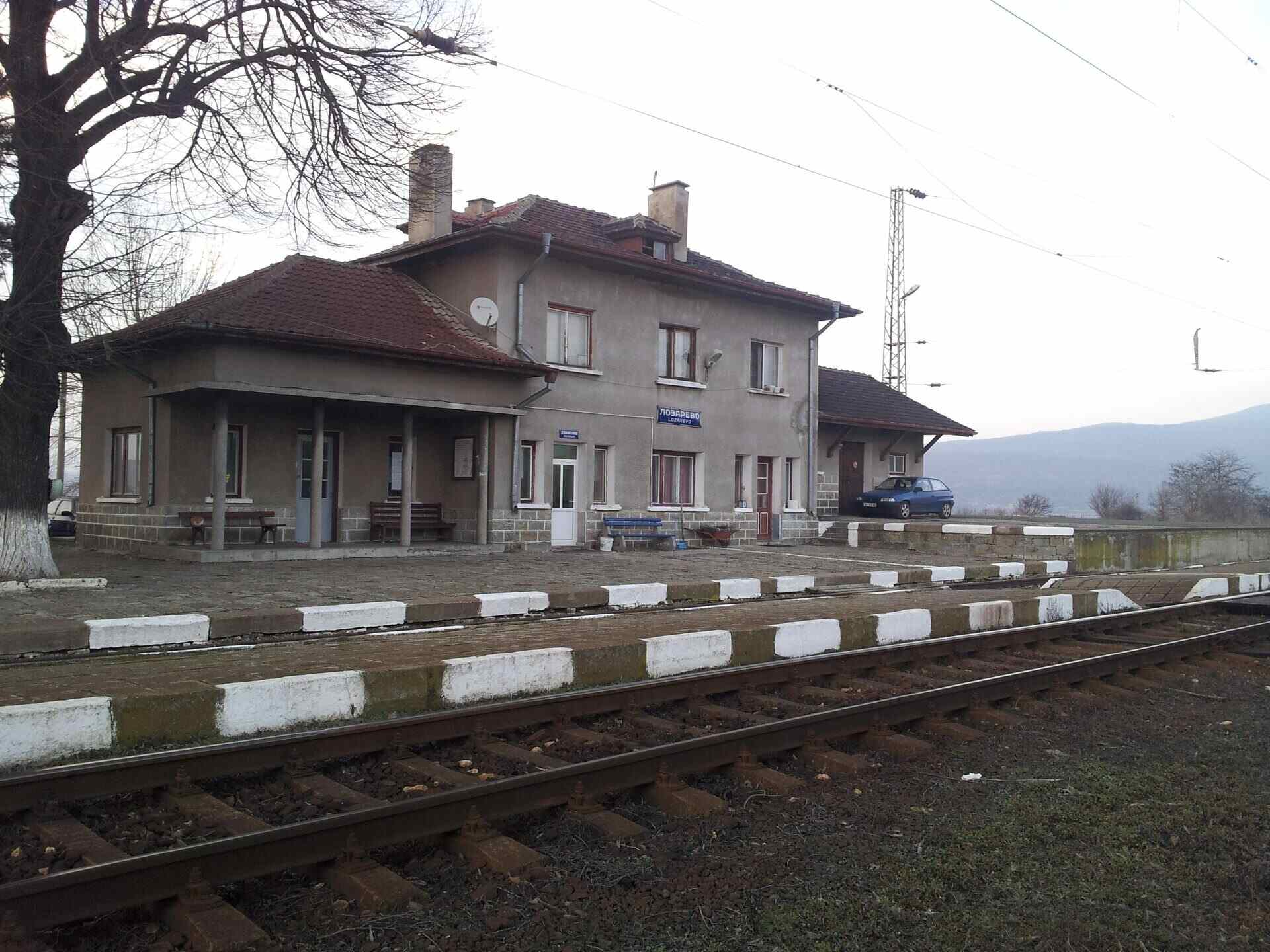 Лозарево