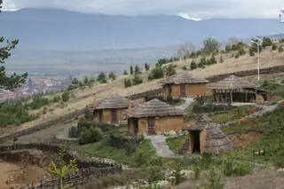 Археологически парк "Тополница" - Чавдар — Чавдар