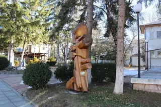 Скулптура "Космос" - Брезник — Брезник