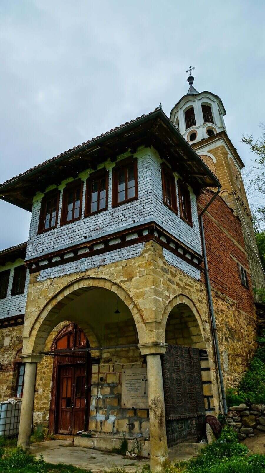 Плаковски манастир "Св. пророк Илия"