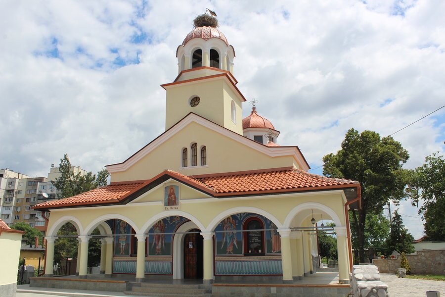 Православен храм "Св. Петка" - София