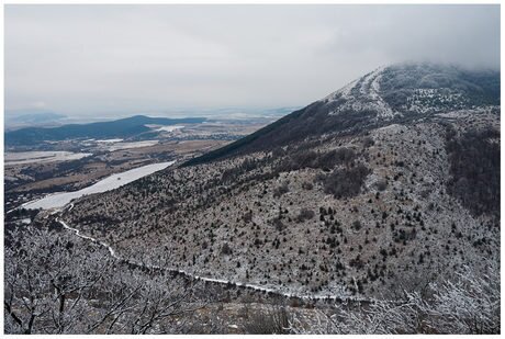 Връх Стража