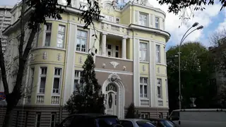 Домът на д-р Николай Ненов - Варна — Варна
