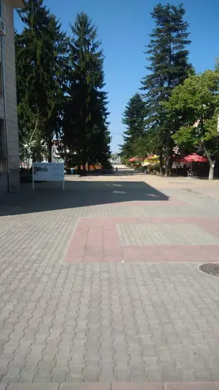 Площад "Летец-космонавт Александър Александров" - Омуртаг — Омуртаг