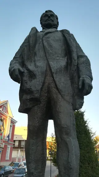Паметник на Павел Бобеков - Панагюрище — Панагюрище