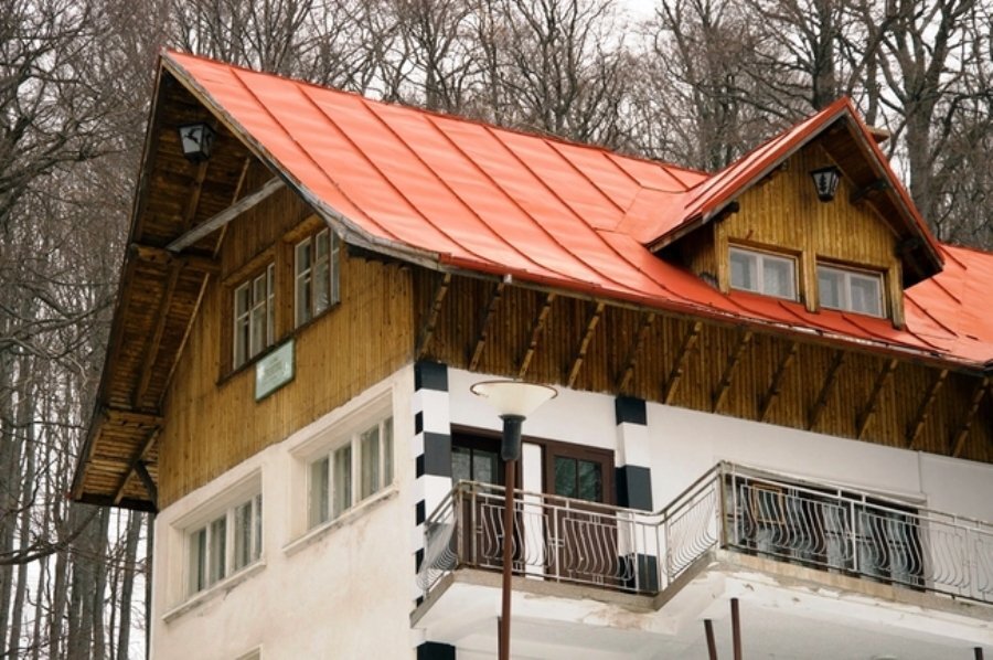 Хижа "Средногорец" - Средна гора