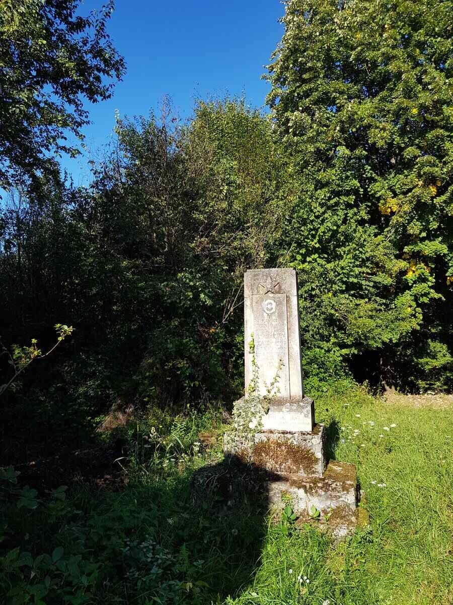 Паметник в чест на Атанас Ст. Влаев - с.Кръвеник