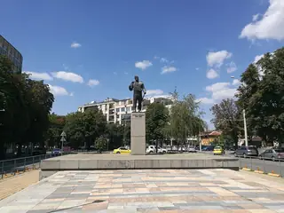 Паметникът на Стефан Караджа - Русе — Русе
