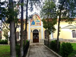 Църква "Света Троица" - Ловеч — Ловеч